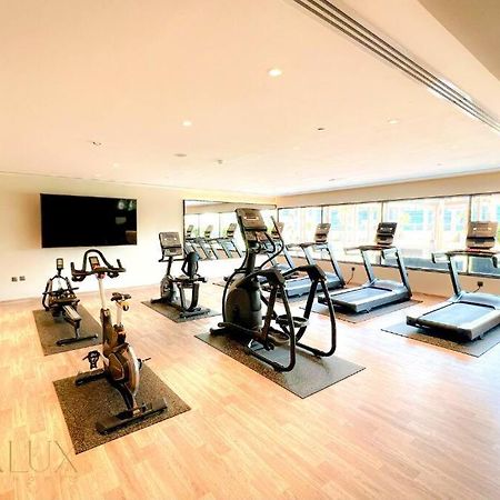 Lovely Big Studio W/ Burj Khalifa View In Downtown Dubaï Extérieur photo