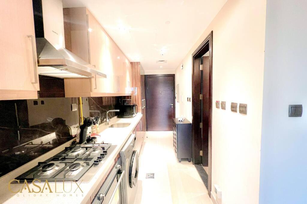 Lovely Big Studio W/ Burj Khalifa View In Downtown Dubaï Extérieur photo