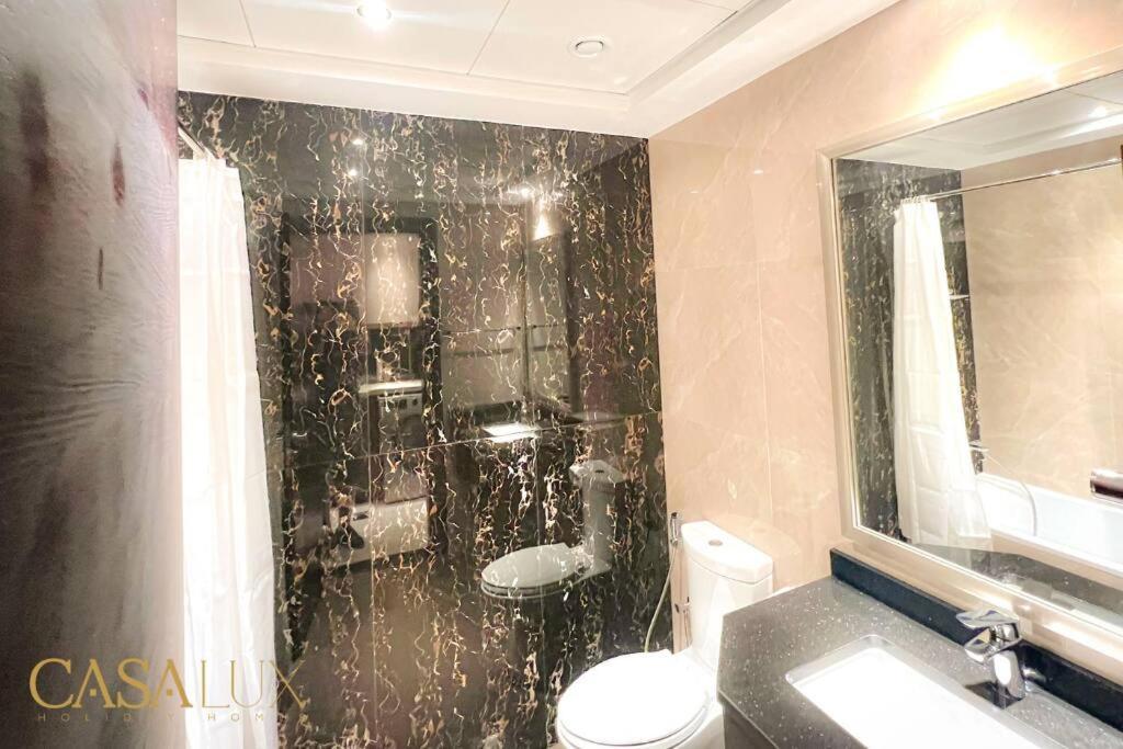Lovely Big Studio W/ Burj Khalifa View In Downtown Dubaï Extérieur photo